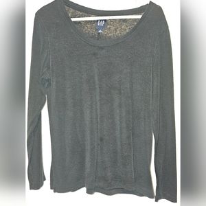 GAP Medium black long-sleeved shirt.